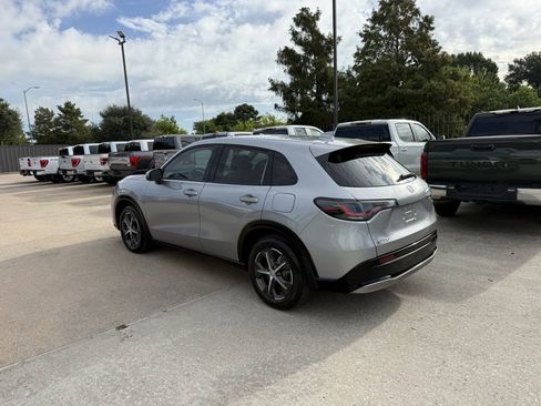 Used 2023 Honda HR-V EX-L image 4