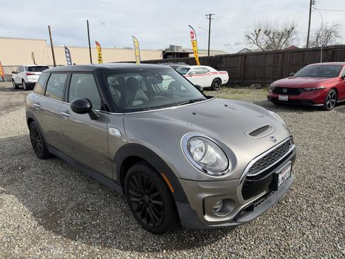 Used 2019 MINI Cooper Clubman S w/ Storage Package image 3