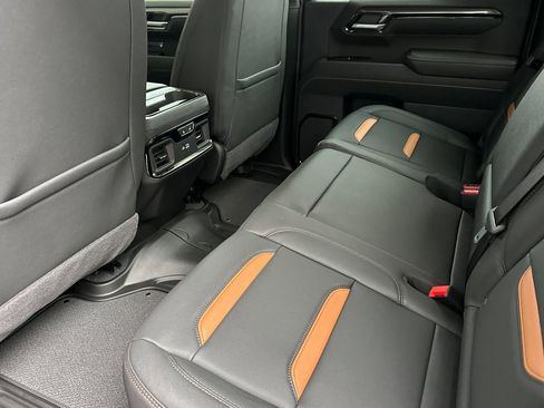 New 2026 GMC Sierra 1500 AT4 w/ LPO, Black Badging Package image 13