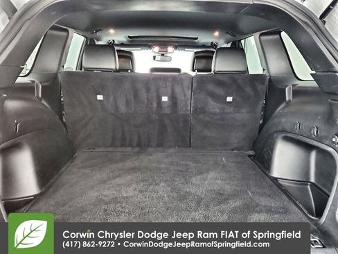 Certified 2022 Jeep Grand Cherokee Limited image 32