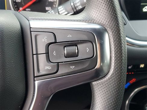 Used 2025 Chevrolet Blazer LT image 16