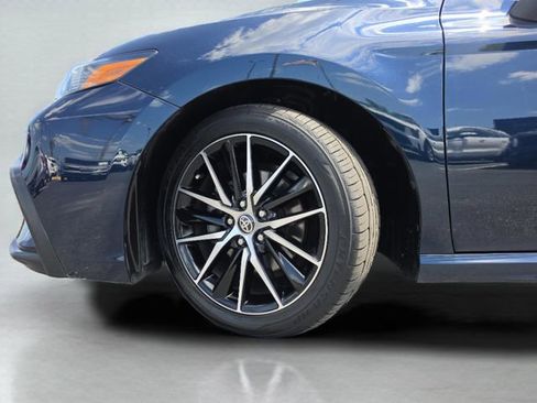 Used 2021 Toyota Camry SE image 42