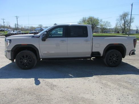 New 2026 GMC Sierra 2500 AT4 image 9