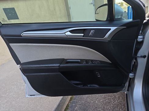 Used 2018 Ford Fusion S image 22