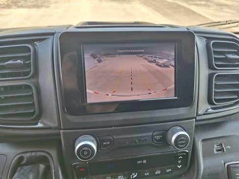 Used 2025 RAM ProMaster 2500 w/ U-Haul Equipment Group FWD image 21