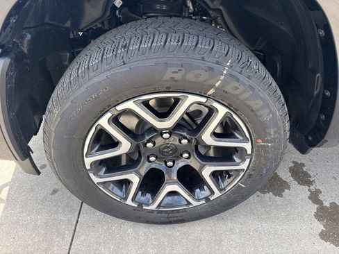 New 2026 RAM 1500 Laramie AWD/4WD image 6