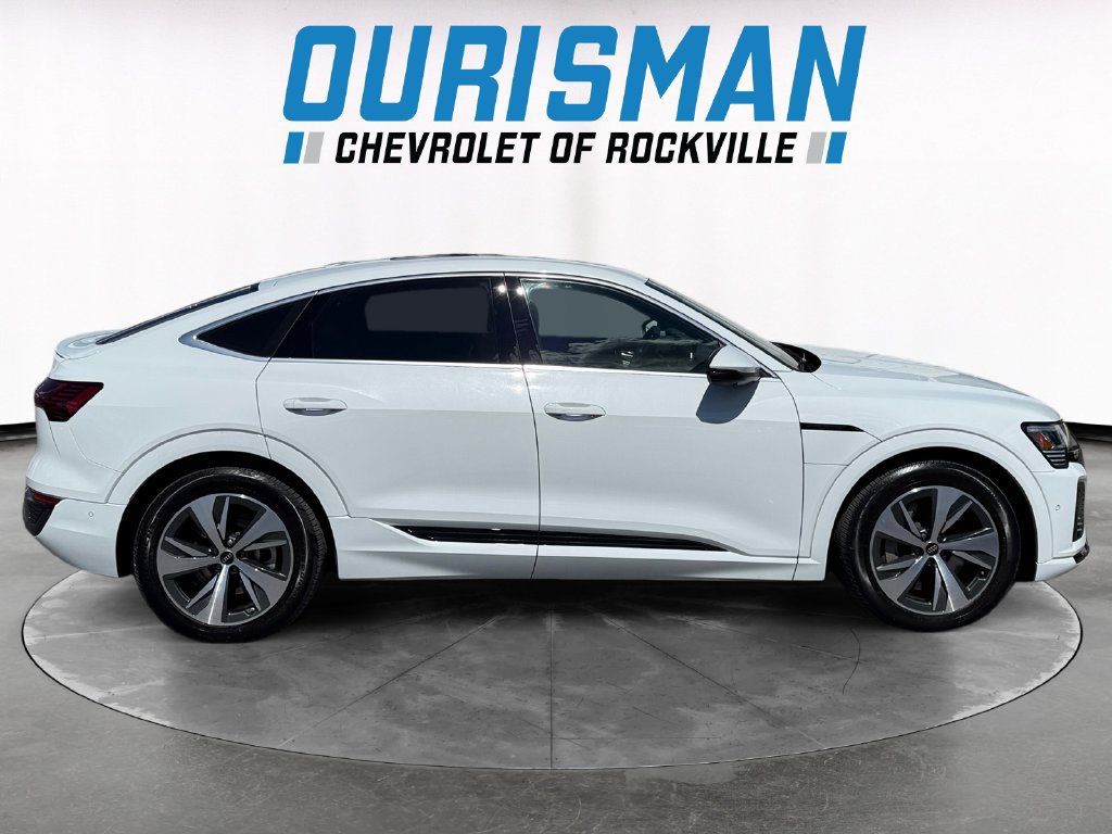 Used 2024 Audi Q8 e-tron Prestige w/ Prestige Package AWD/4WD image 7