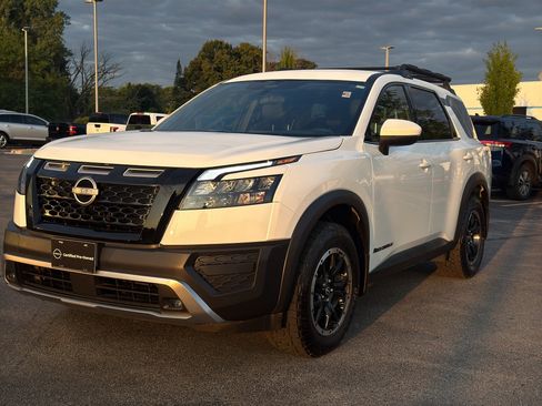 Certified 2025 Nissan Pathfinder Rock Creek AWD/4WD image 2
