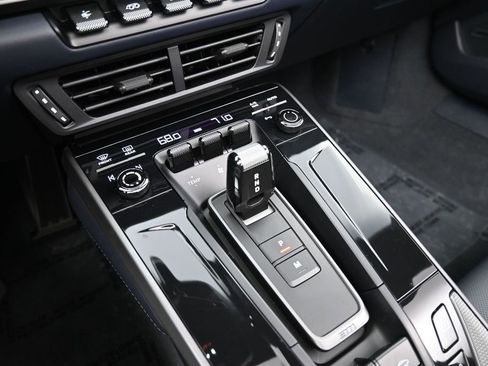 Certified 2025 Porsche 911 Carrera RWD image 20