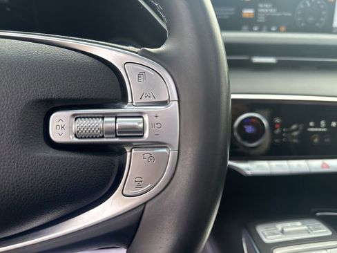 Certified 2022 Genesis GV70 2.5T w/ Advanced Package image 16