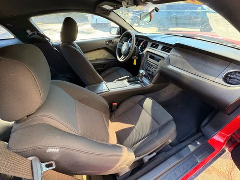 Used 2011 Ford Mustang Coupe w/ 101A Rapid Spec Order Code image 16