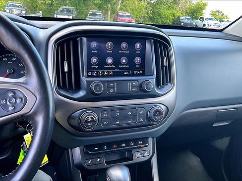 Used 2022 Chevrolet Colorado Z71 AWD/4WD image 14