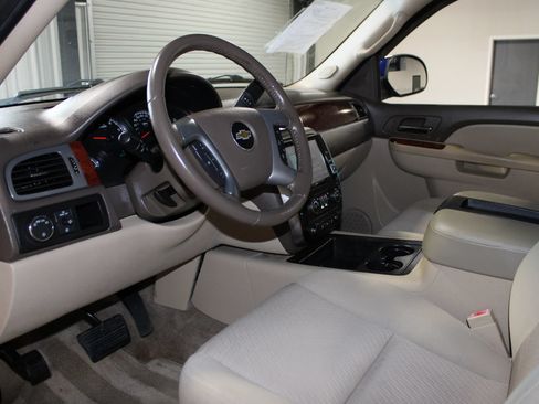 Used 2013 Chevrolet Avalanche LS RWD image 22