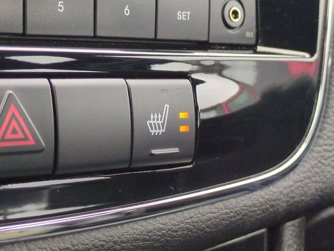 Used 2013 Chrysler 200 Limited image 34