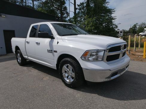 Used 2016 RAM 1500 Classic SLT RWD image 3