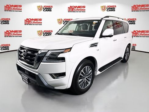 Used 2021 Nissan Armada SL w/ Captain's Chairs Package image 14