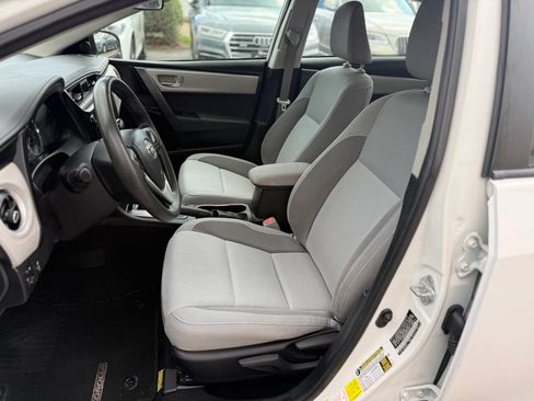 Used 2017 Toyota Corolla LE w/ Carpet Mat Package (TMS) FWD image 14