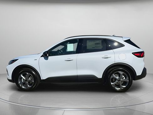 New 2026 Ford Escape ST-Line w/ Tech Pack #1 FWD image 18