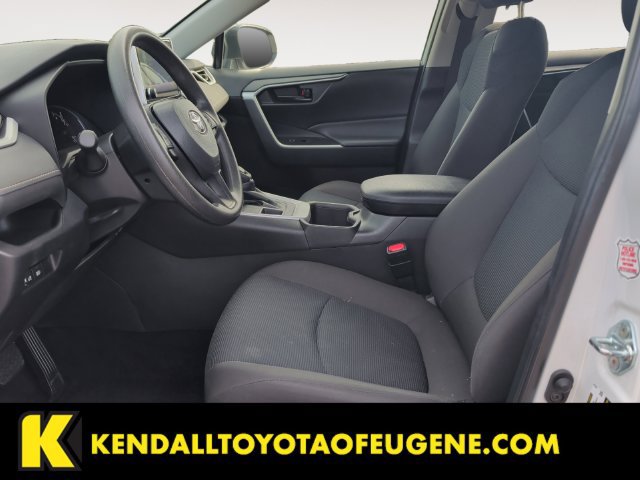 Used 2025 Toyota RAV4 LE AWD/4WD image 11