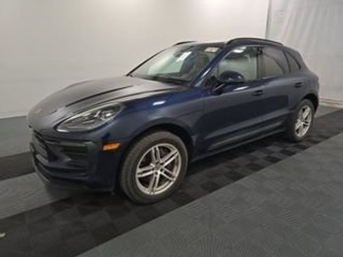 Used 2023 Porsche Macan image 1