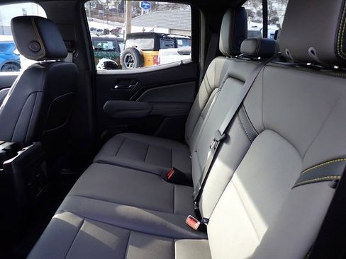 Used 2025 Chevrolet Colorado ZR2 w/ Technology Package image 19