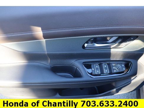 Used 2025 Nissan Murano Platinum image 18