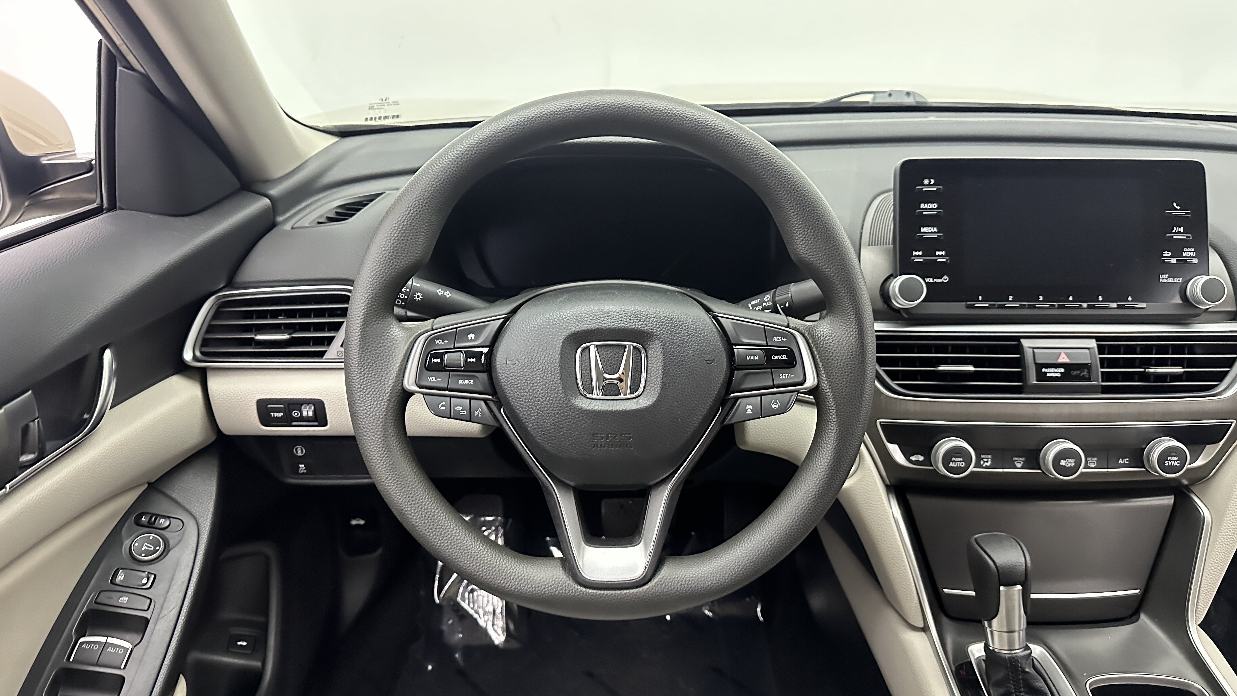 Used 2018 Honda Accord LX image 25
