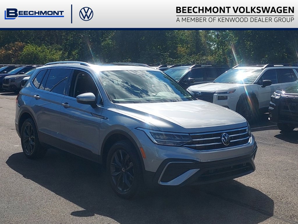 Certified 2023 Volkswagen Tiguan SE w/ Panoramic Sunroof Package AWD/4WD image 1