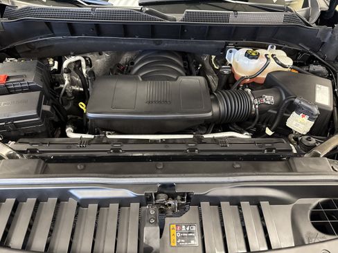 Used 2021 Chevrolet Silverado 1500 LTZ AWD/4WD image 37
