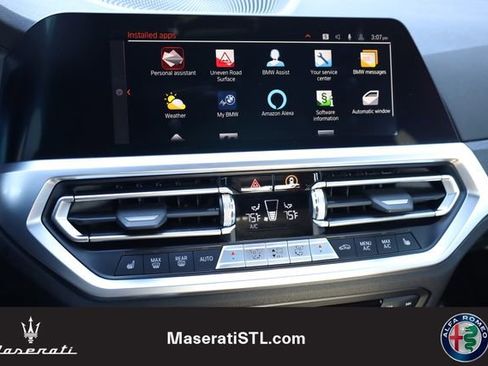 Used 2022 BMW 330i xDrive Sedan w/ Driving Assistance Package image 17