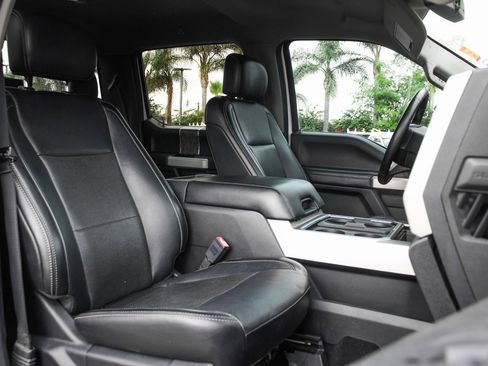 Used 2019 Ford F250 Lariat w/ Chrome Package image 39