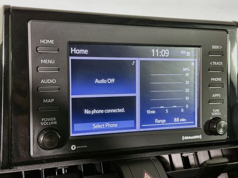 Used 2021 Toyota RAV4 XLE FWD image 21