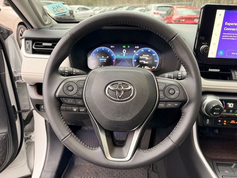 Used 2024 Toyota RAV4 Limited image 11