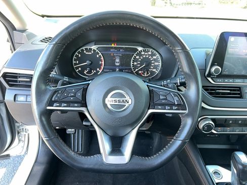 Used 2021 Nissan Altima 2.5 SR image 15