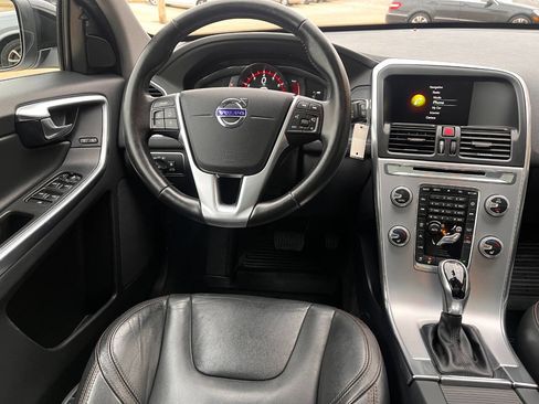 Used 2017 Volvo XC60 T6 Dynamic w/ Climate Package image 16