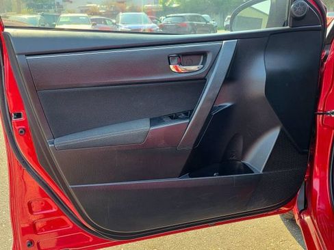 Used 2017 Toyota Corolla LE w/ Carpet Mat Package (TMS) FWD image 35