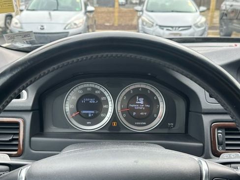 Used 2012 Volvo XC70 3.2 Premier image 24