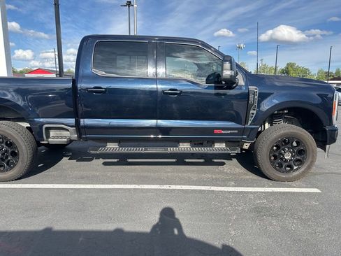 Used 2023 Ford F250 Lariat w/ Lariat Ultimate Package AWD/4WD image 5