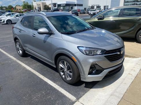 Used 2023 Buick Encore GX Select w/ Sport Touring Package FWD image 3