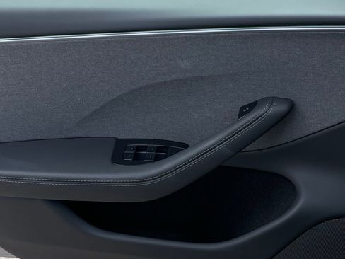 Used 2026 Tesla Model 3 image 19