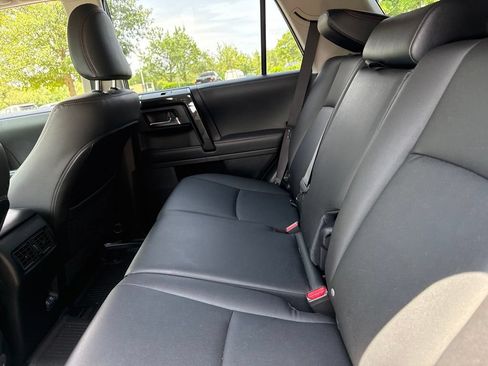 Used 2021 Toyota 4Runner Venture AWD/4WD image 10