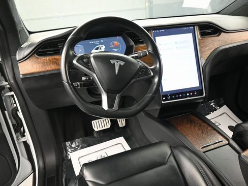 Used 2019 Tesla Model X Long Range image 9