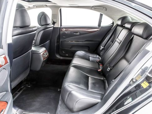 Used 2010 Lexus LS 460 L RWD image 32