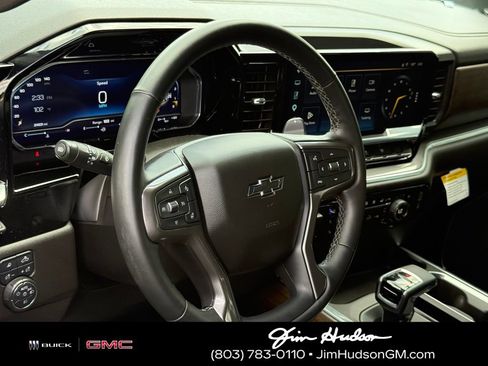 Certified 2025 Chevrolet Silverado 1500 High Country w/ High Country Premium Package AWD/4WD image 17