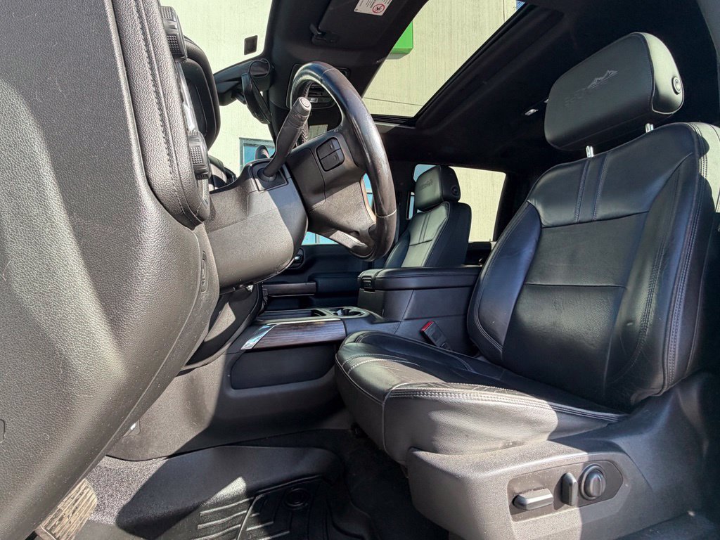 Used 2020 Chevrolet Silverado 3500 High Country w/ Technology Package AWD/4WD image 6