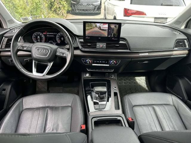Used 2022 Audi Q5 2.0T Premium Plus w/ Premium Plus Package AWD/4WD image 16