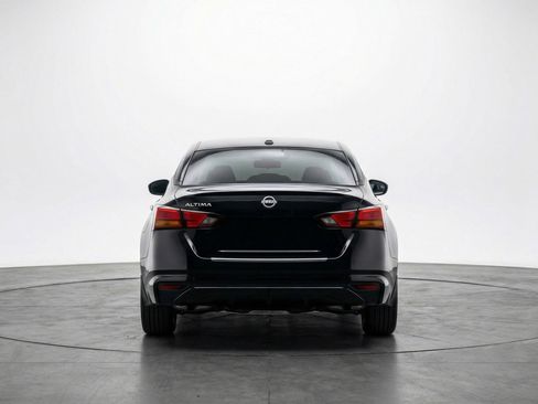 Used 2025 Nissan Altima 2.5 SV image 7