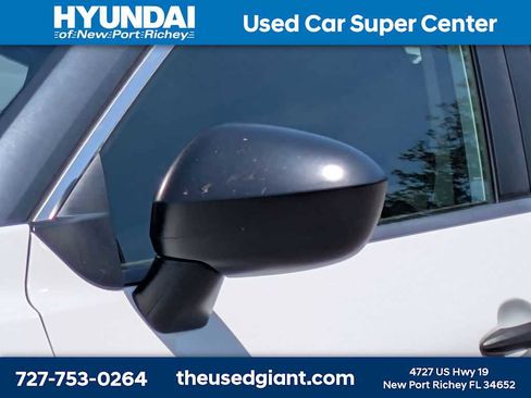 Used 2021 Nissan Rogue S FWD image 11