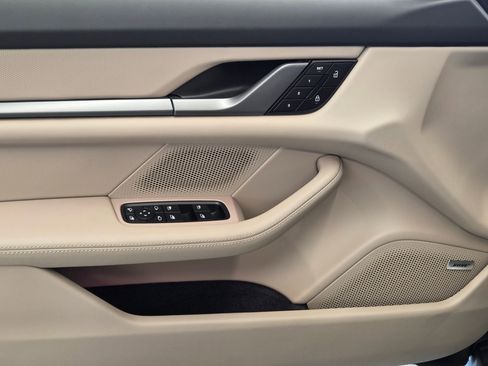 New 2026 Porsche Taycan image 13