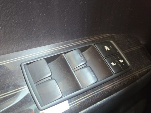 Used 2020 Lexus GX 460 Premium w/ Premium Package image 31